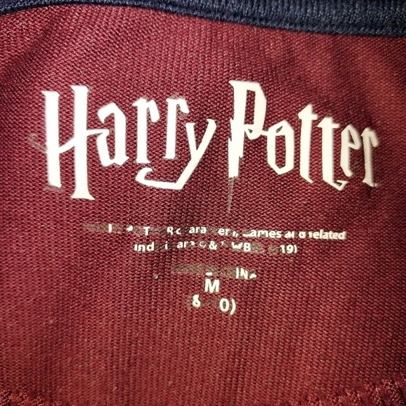 Harry Potter Hogwarts med 8-10 sleepwear or pullover Dracocoat of Arms graphic - Picture 9 of 14